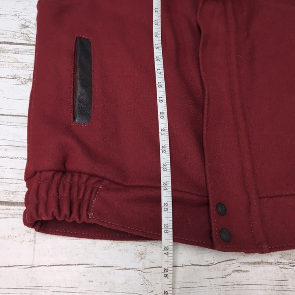 Boyd Gaming Wool 2014 Vegas NFR Gold Coast Red Vest Size Large Made In Usa - Picture 5 of 9